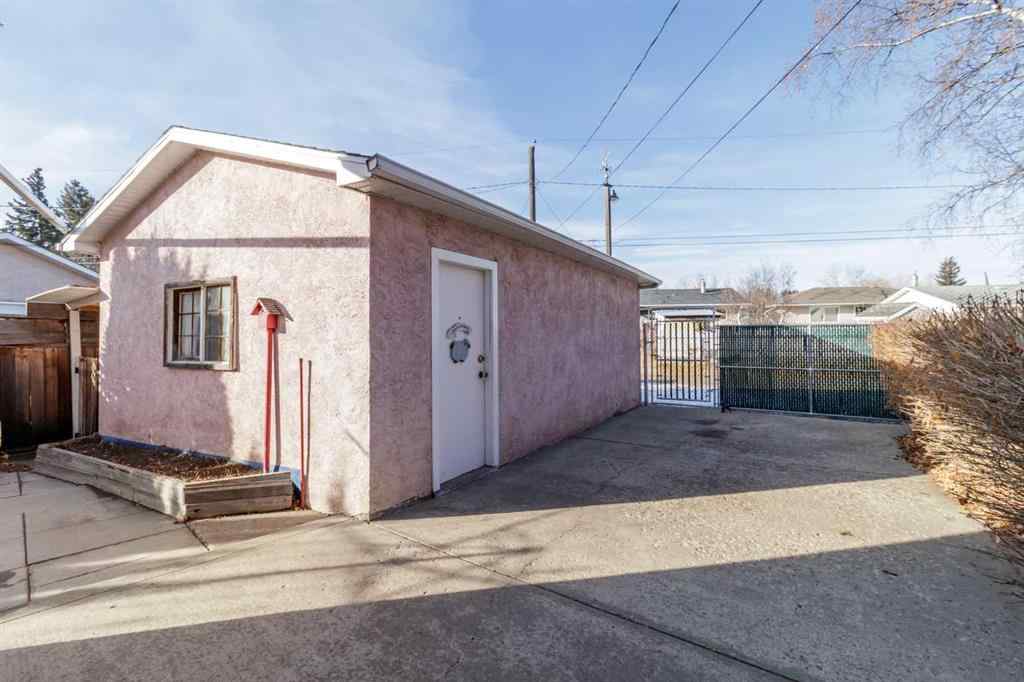 MLS&reg; # A2271368 - 21 Freemont Close  in Fairview Red Deer, Residential Open Houses