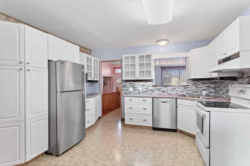 MLS&reg; # A2271368 - 21 Freemont Close  in Fairview Red Deer, Residential Open Houses