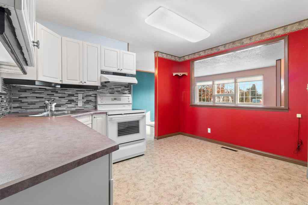 MLS&reg; # A2271368 - 21 Freemont Close  in Fairview Red Deer, Residential Open Houses