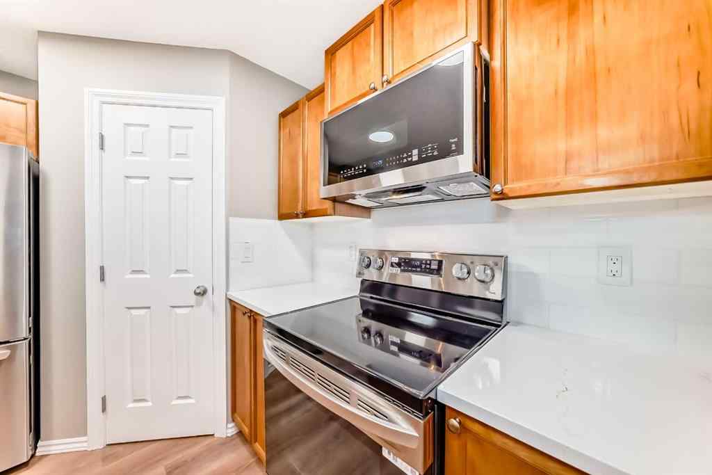 MLS&reg; # A2271370 - 30 Citadel Estates Manor NW in Citadel Calgary, Residential Open Houses