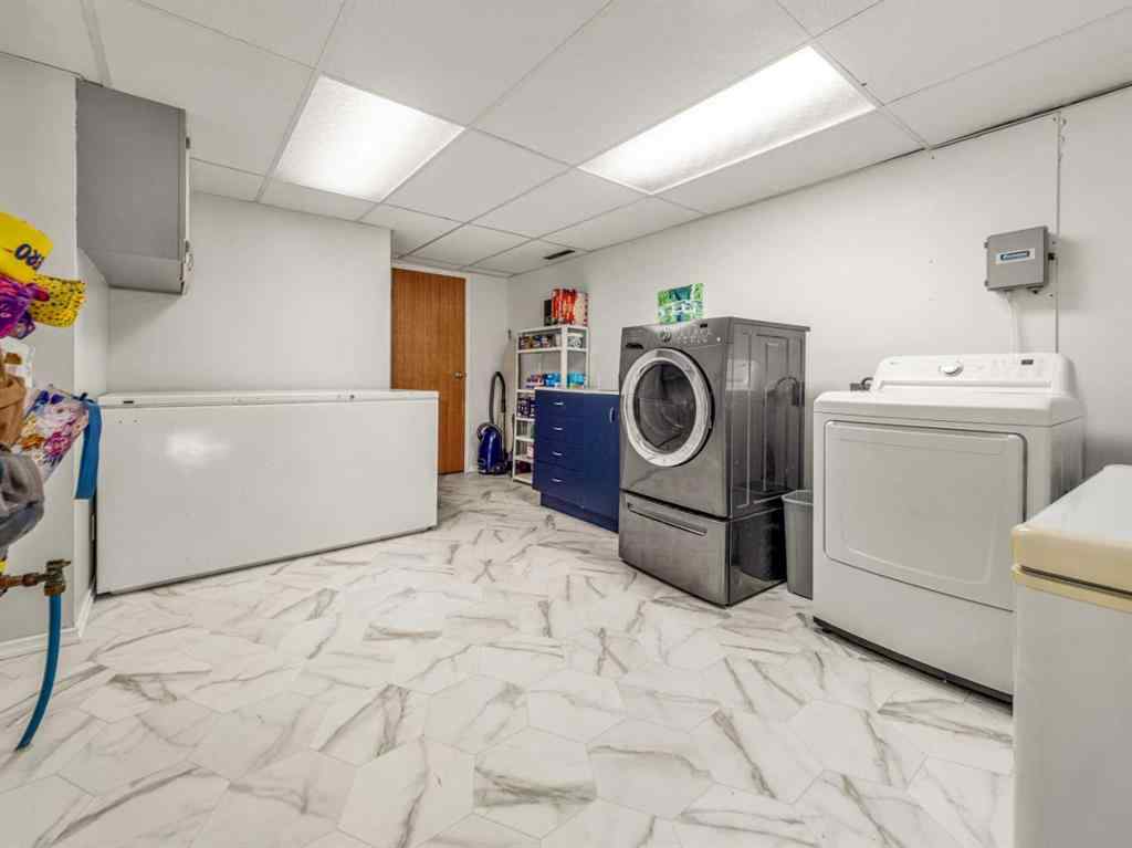 MLS&reg; # A2271389 - 25 Nevada Road W in Varsity Village Lethbridge, Residential Open Houses