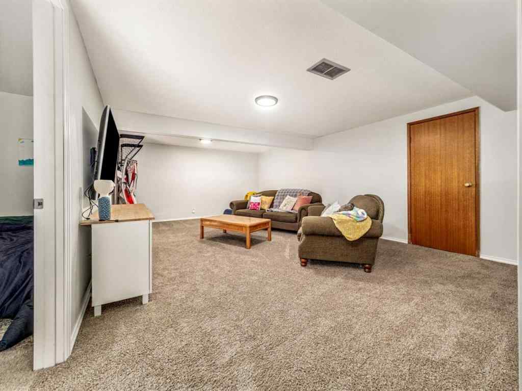 MLS&reg; # A2271389 - 25 Nevada Road W in Varsity Village Lethbridge, Residential Open Houses