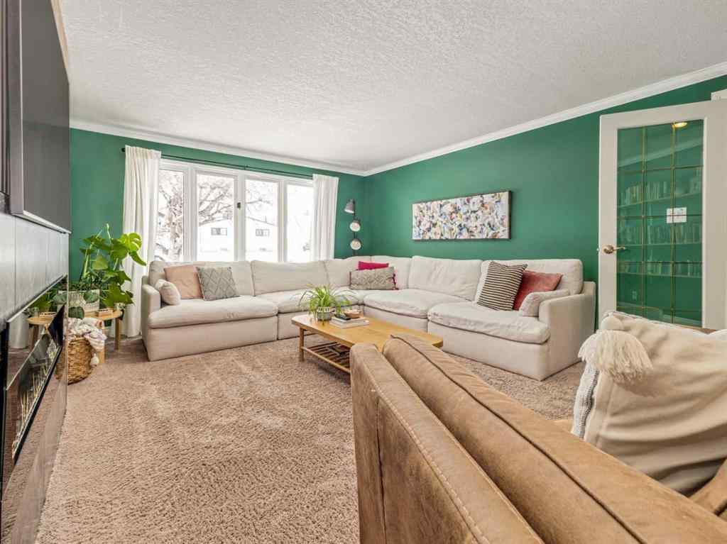 MLS&reg; # A2271389 - 25 Nevada Road W in Varsity Village Lethbridge, Residential Open Houses