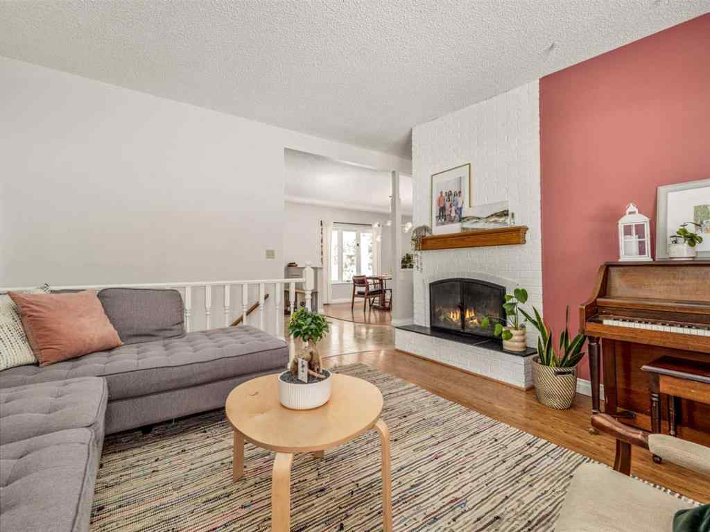 MLS&reg; # A2271389 - 25 Nevada Road W in Varsity Village Lethbridge, Residential Open Houses