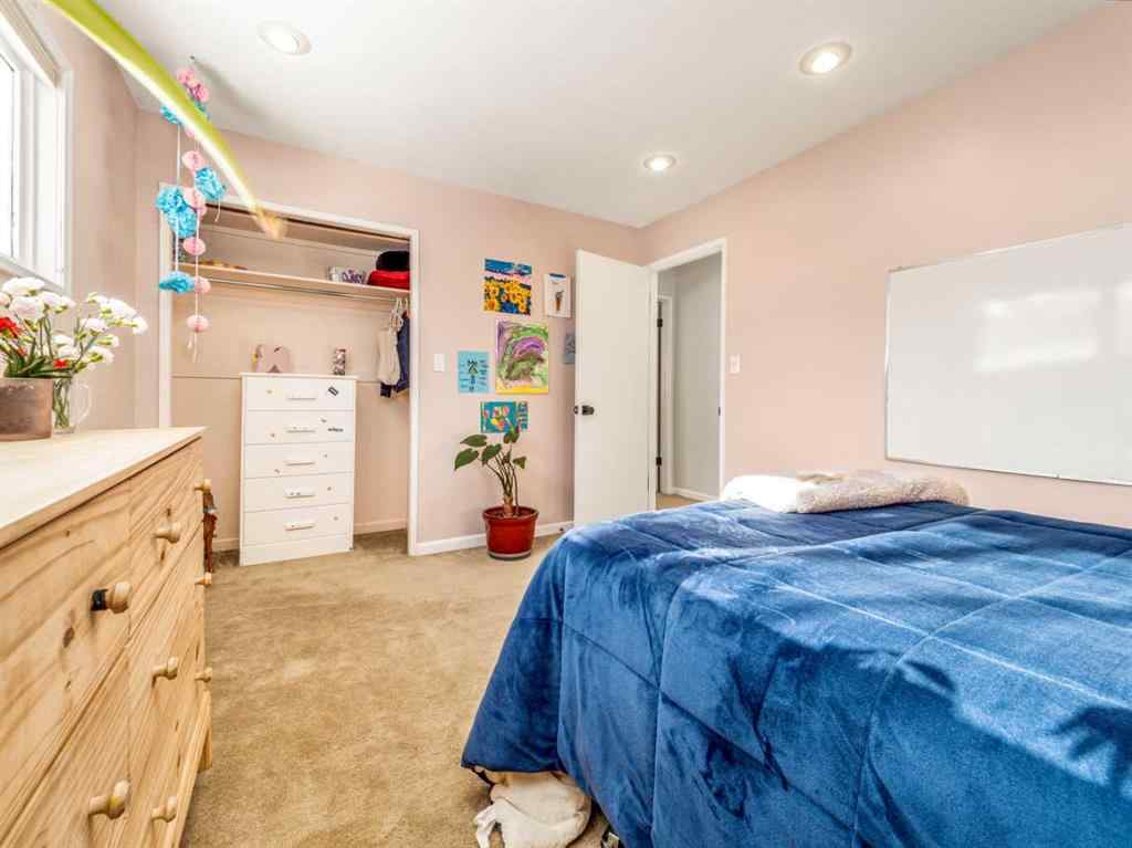 MLS&reg; # A2271389 - 25 Nevada Road W in Varsity Village Lethbridge, Residential Open Houses