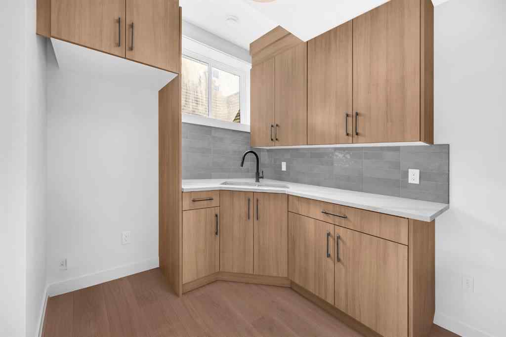 MLS&reg; # A2271413 - 2504 18 Street NW in Capitol Hill Calgary, Residential Open Houses