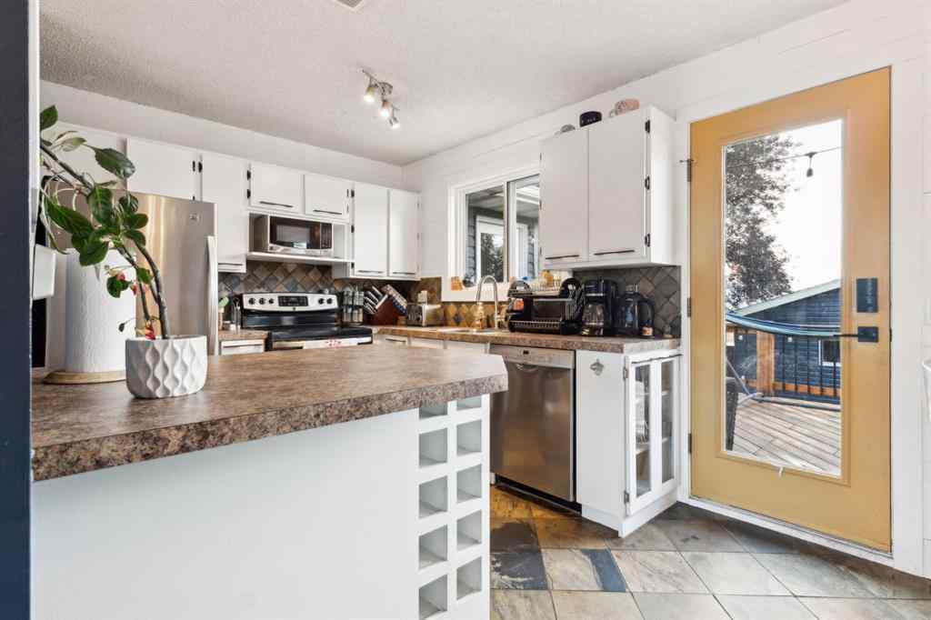 MLS® A2271415 - 147 Falchurch Crescent NE in Falconridge Calgary, Residential