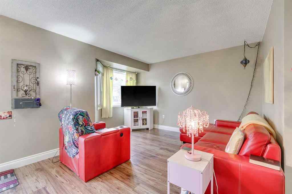 MLS® # A2271427 - 2848 Dovely Park SE in Dover Calgary, Residential Open Houses
