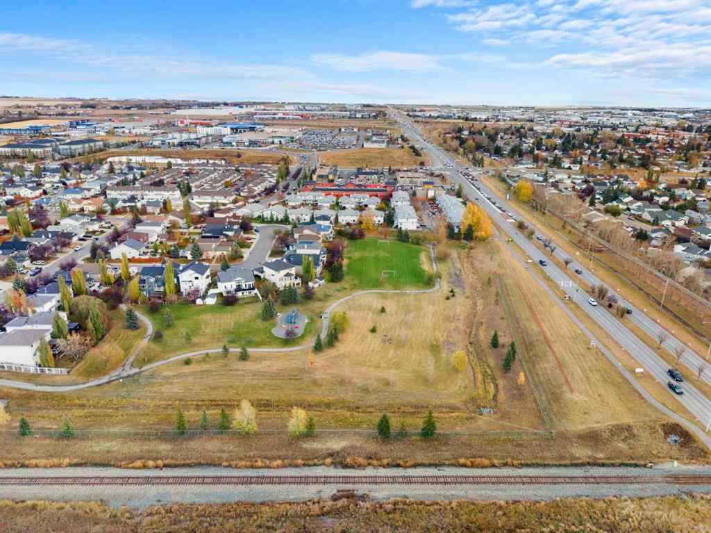 MLS® # A2271431 - Unit #2121 700 Willowbrook Road NW in Willowbrook Airdrie, Residential Open Houses