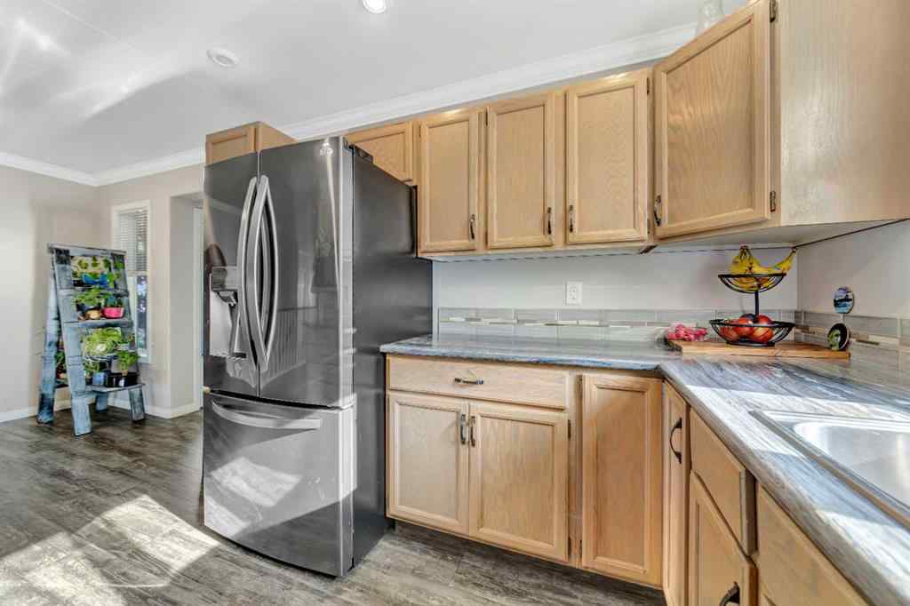 MLS&reg; # A2271451 - 5201 26 Street  in Steele Heights Lloydminster, Residential Open Houses