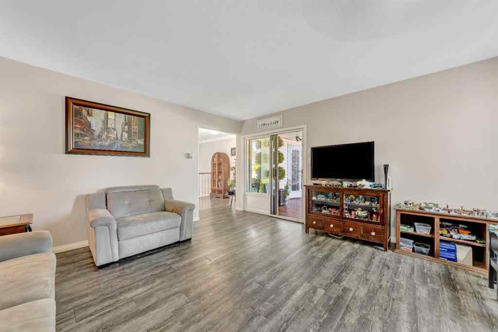 MLS&reg; # A2271451 - 5201 26 Street  in Steele Heights Lloydminster, Residential Open Houses