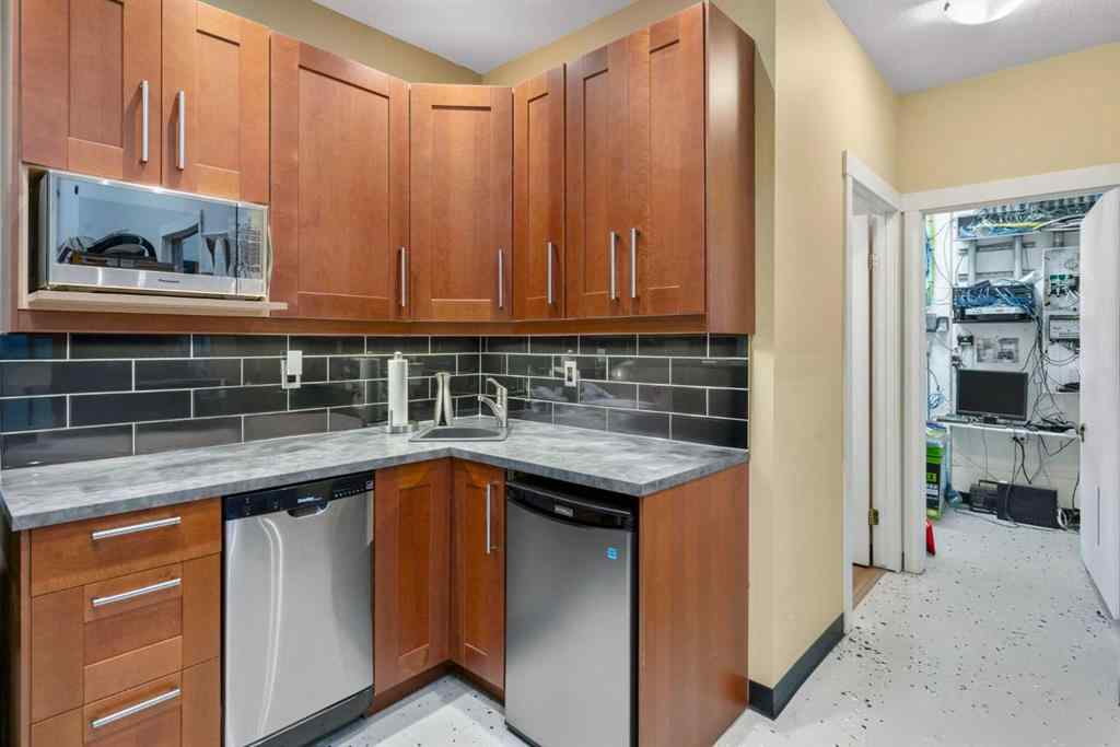 MLS&reg; # A2271454 - Unit #5 30 Griffin Industrial Point  in Industrial Cochrane, Commercial Open Houses