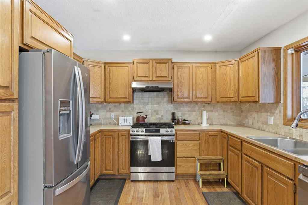 MLS&reg; # A2271461 - 239 Sandpiper Place NW in Sandstone Valley Calgary, Residential Open Houses