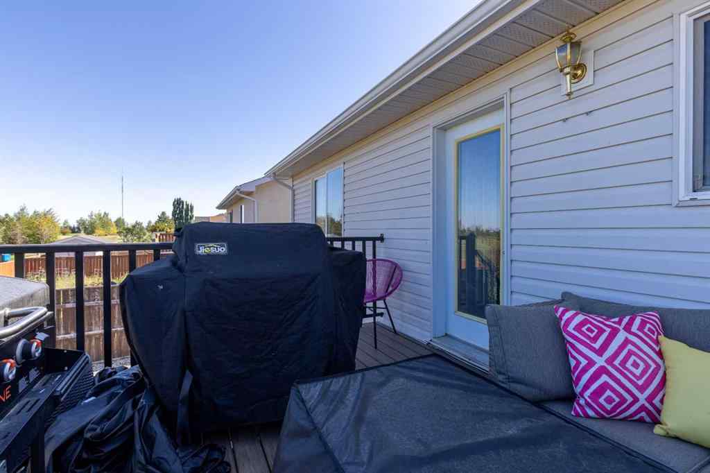 MLS&reg; # A2271467 - 188 Cougar Way N in Uplands Lethbridge, Residential Open Houses