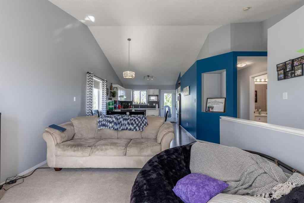 MLS&reg; # A2271467 - 188 Cougar Way N in Uplands Lethbridge, Residential Open Houses