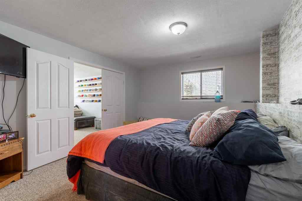 MLS&reg; # A2271467 - 188 Cougar Way N in Uplands Lethbridge, Residential Open Houses