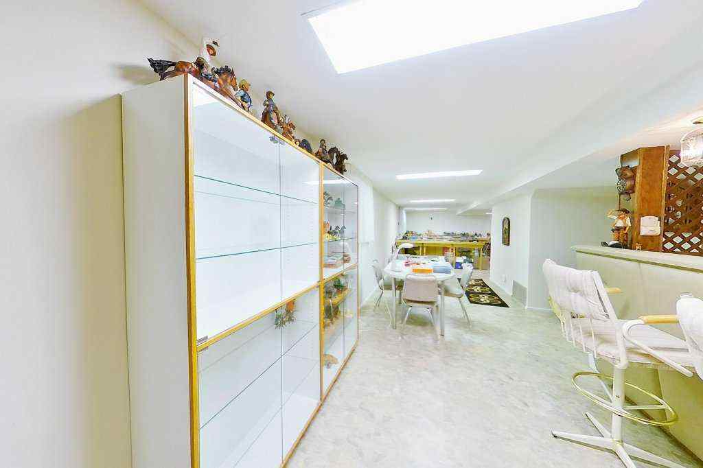 MLS&reg; # A2271484 - 26 Lake Ere Estates  in Kinniburgh North Chestermere, Residential Open Houses