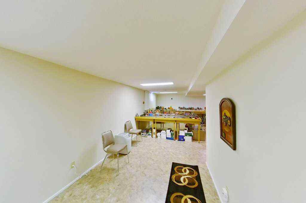 MLS&reg; # A2271484 - 26 Lake Ere Estates  in Kinniburgh North Chestermere, Residential Open Houses