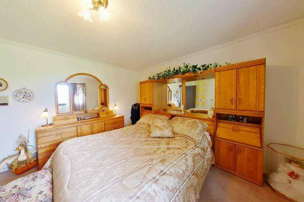 MLS&reg; # A2271484 - 26 Lake Ere Estates  in Kinniburgh North Chestermere, Residential Open Houses