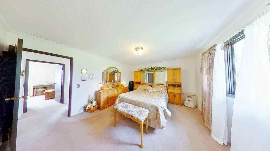 MLS&reg; # A2271484 - 26 Lake Ere Estates  in Kinniburgh North Chestermere, Residential Open Houses