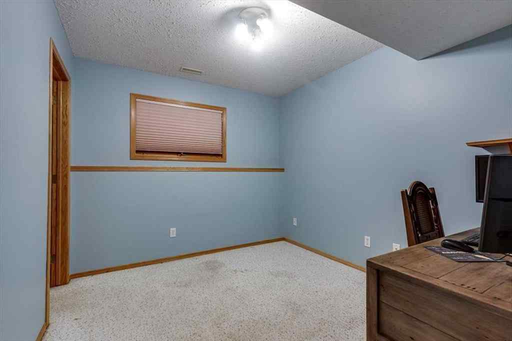 MLS&reg; # A2271490 - 14 Lawrence Crescent  in Lancaster Meadows Red Deer, Residential Open Houses