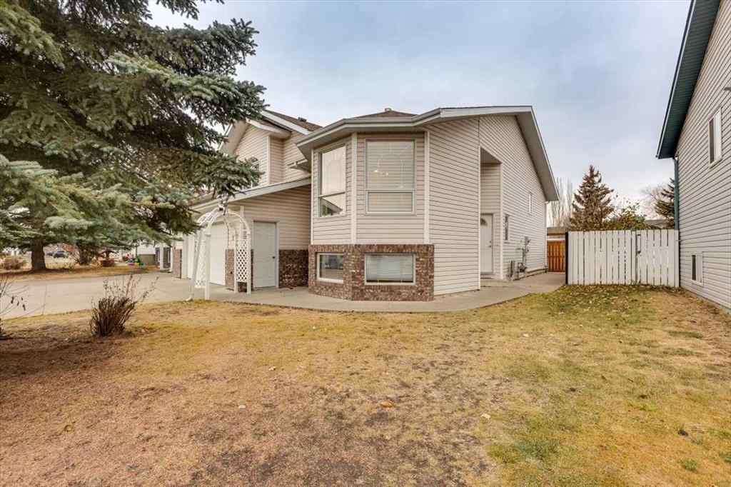 MLS&reg; # A2271490 - 14 Lawrence Crescent  in Lancaster Meadows Red Deer, Residential Open Houses