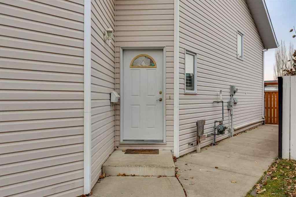 MLS&reg; # A2271490 - 14 Lawrence Crescent  in Lancaster Meadows Red Deer, Residential Open Houses