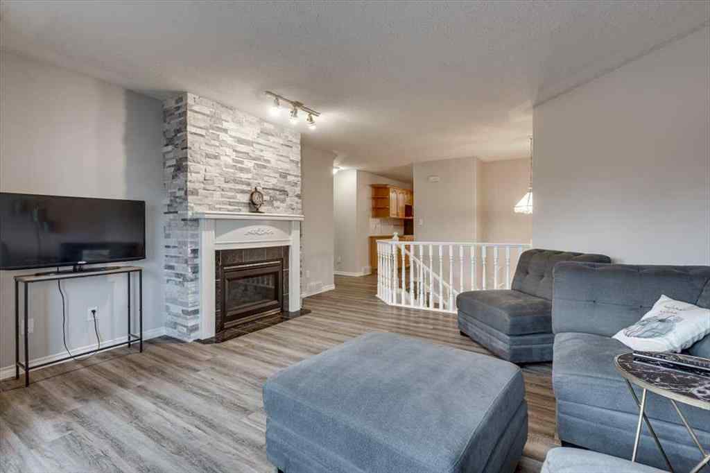MLS&reg; # A2271490 - 14 Lawrence Crescent  in Lancaster Meadows Red Deer, Residential Open Houses
