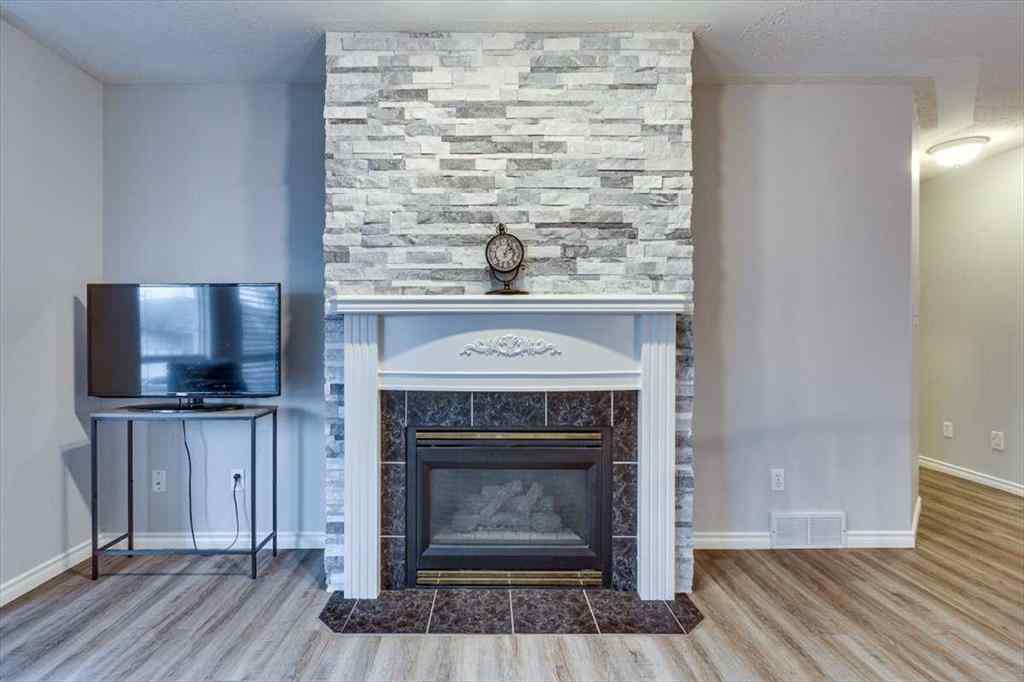 MLS&reg; # A2271490 - 14 Lawrence Crescent  in Lancaster Meadows Red Deer, Residential Open Houses