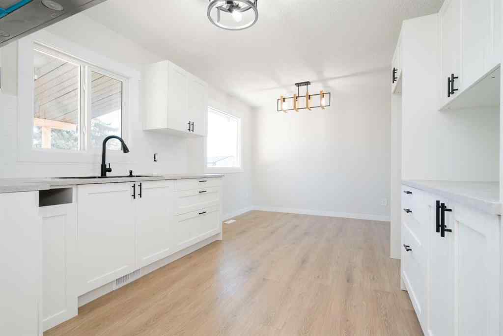 MLS&reg; # A2271494 - 8001 Poplar Drive  in Patterson Place Grande Prairie, Residential Open Houses