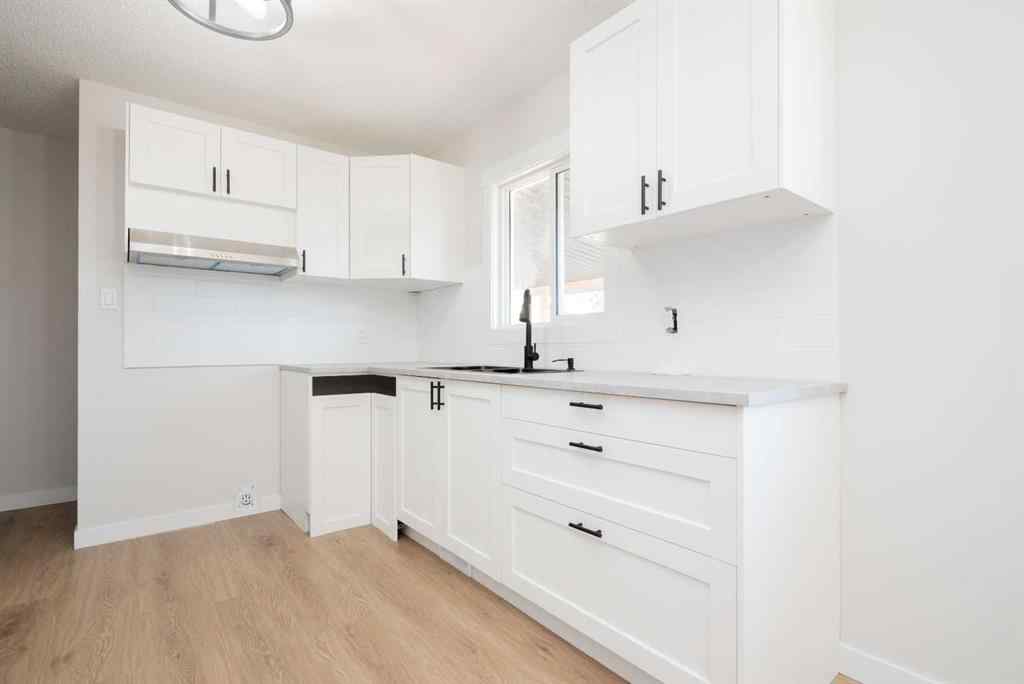 MLS&reg; # A2271494 - 8001 Poplar Drive  in Patterson Place Grande Prairie, Residential Open Houses