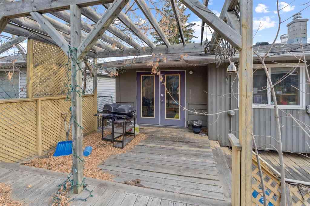 MLS® # A2271512 - 844 Bridge Crescent NE in Renfrew Calgary, Residential Open Houses