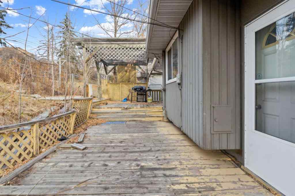 MLS® # A2271512 - 844 Bridge Crescent NE in Renfrew Calgary, Residential Open Houses