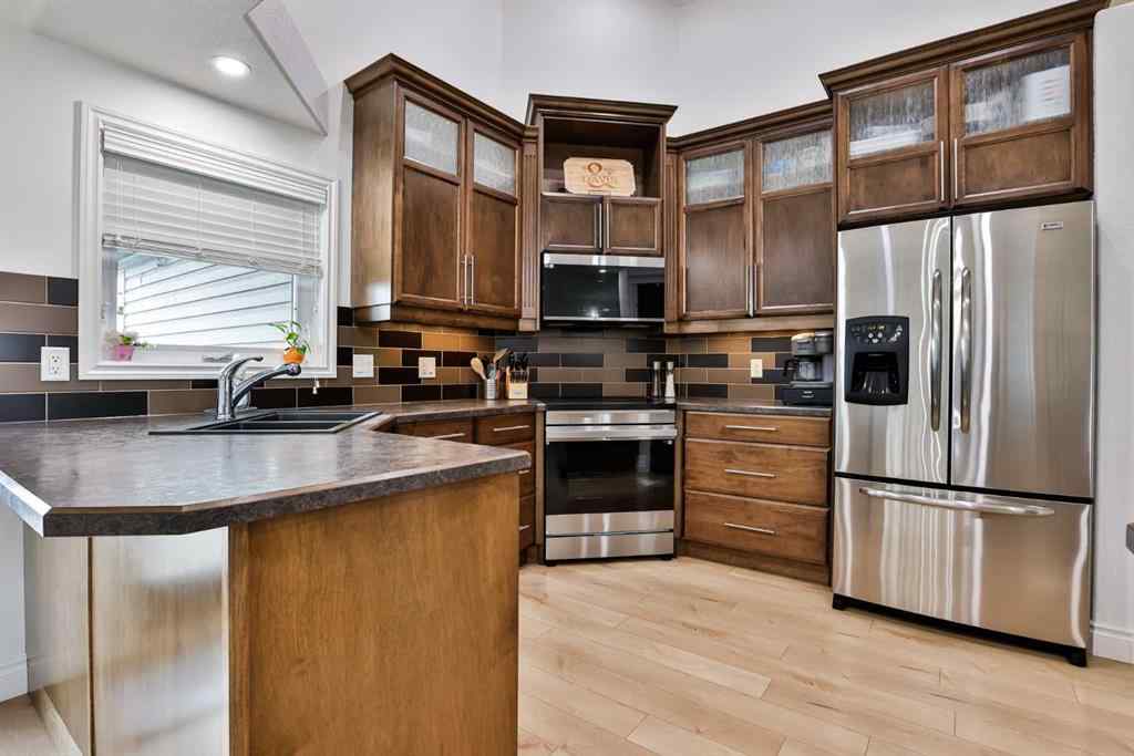 MLS&reg; # A2271515 - 477 Edinburgh Road W in West Highlands Lethbridge, Residential Open Houses