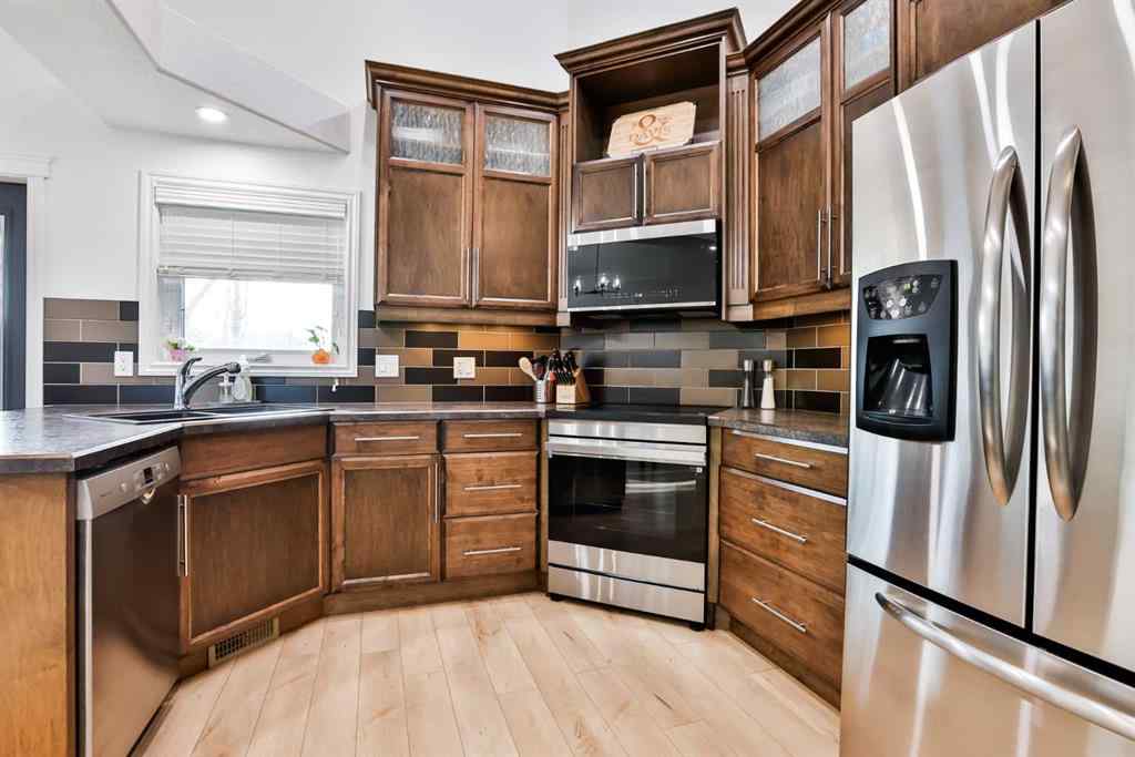 MLS&reg; # A2271515 - 477 Edinburgh Road W in West Highlands Lethbridge, Residential Open Houses