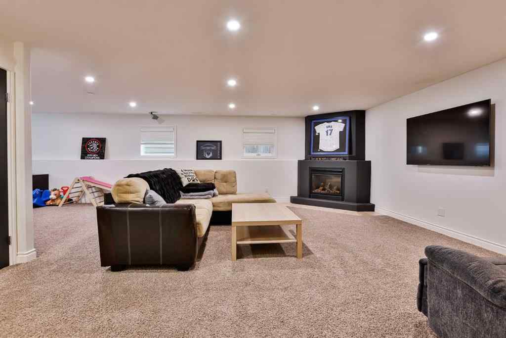 MLS&reg; # A2271515 - 477 Edinburgh Road W in West Highlands Lethbridge, Residential Open Houses