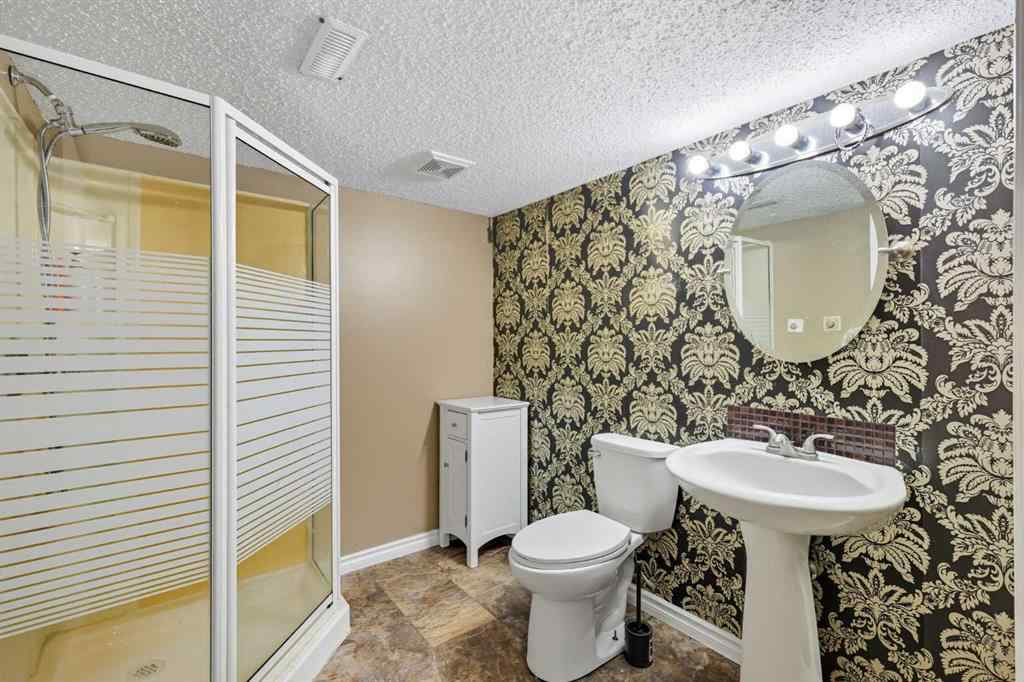 MLS&reg; # A2271522 - 129 Luxstone Green SW in Luxstone Airdrie, Residential Open Houses