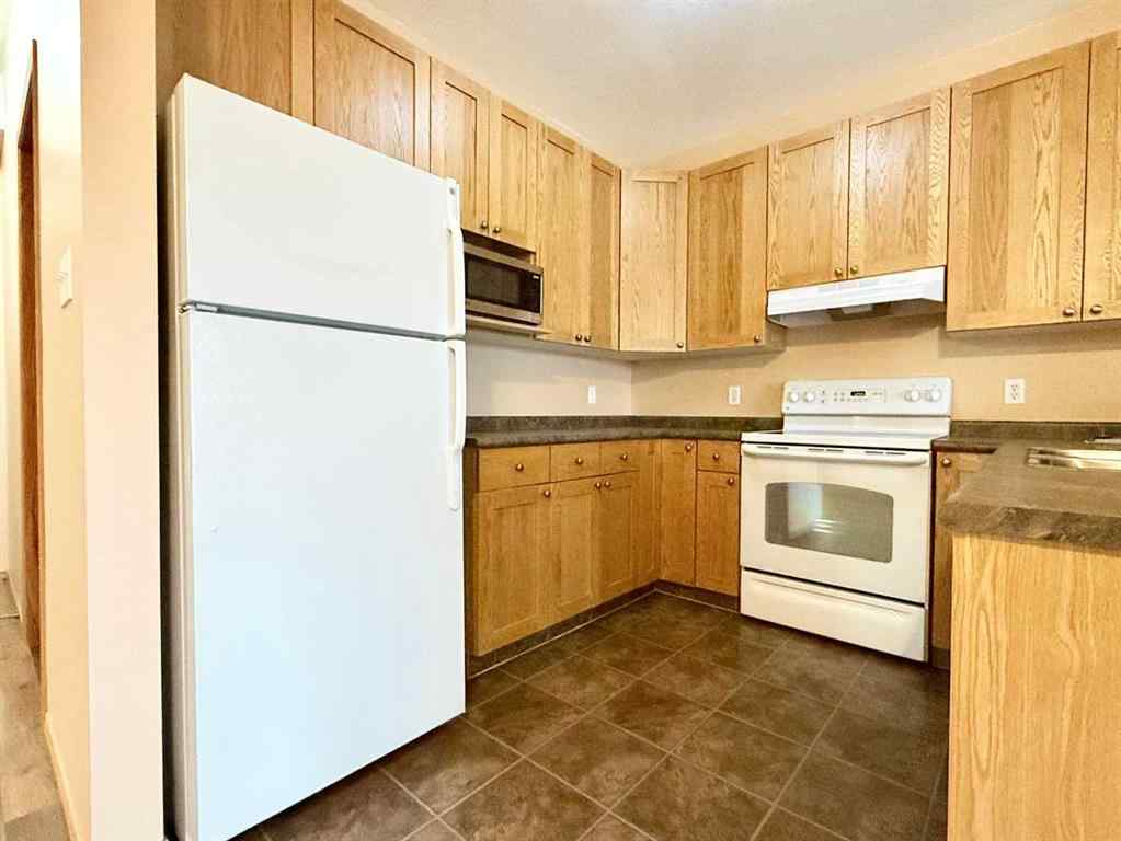 MLS&reg; # A2271526 - Unit #219 194 Sunrise Circle SW in SW Southridge Medicine Hat, Residential Open Houses