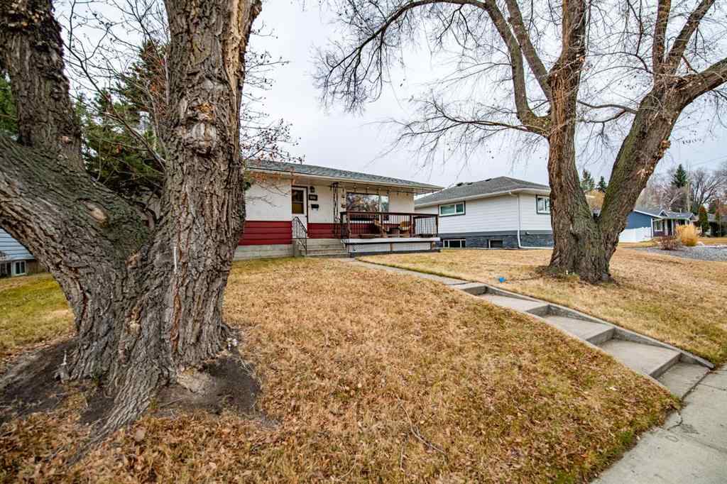 MLS&reg; # A2271529 - 4207 41 Avenue  in Grandview Red Deer, Residential Open Houses