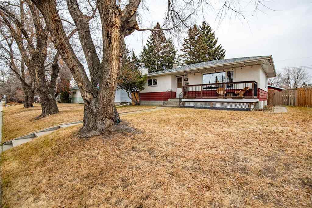 MLS&reg; # A2271529 - 4207 41 Avenue  in Grandview Red Deer, Residential Open Houses