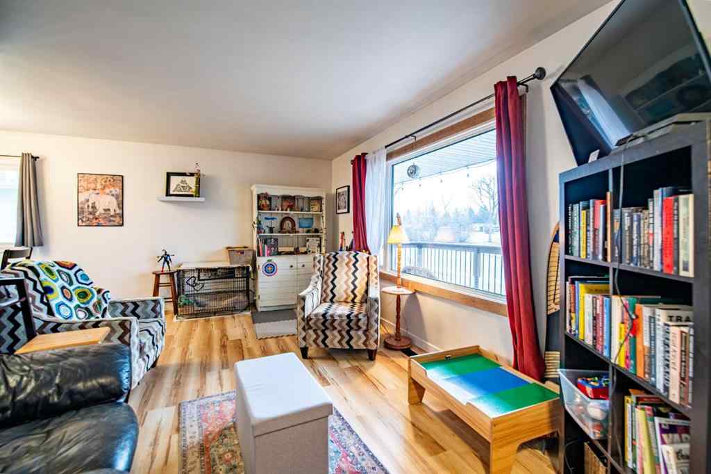 MLS&reg; # A2271529 - 4207 41 Avenue  in Grandview Red Deer, Residential Open Houses