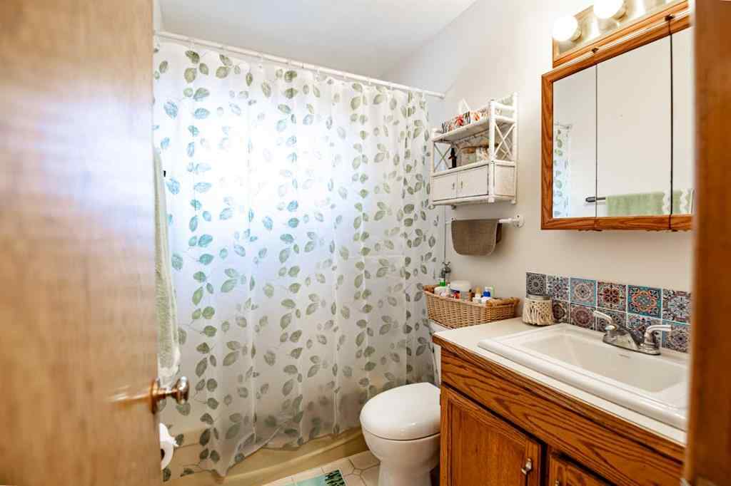 MLS&reg; # A2271529 - 4207 41 Avenue  in Grandview Red Deer, Residential Open Houses