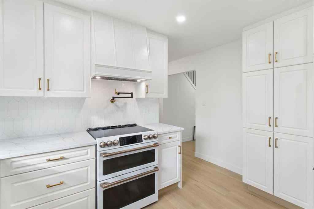 MLS&reg; # A2271532 - 472 Cedarille Crescent SW in Cedarbrae Calgary, Residential Open Houses