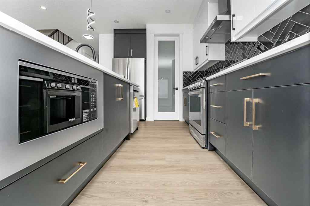 MLS&reg; # A2271533 - 192 Lakewood Crescent  in Lakewood Strathmore, Residential Open Houses