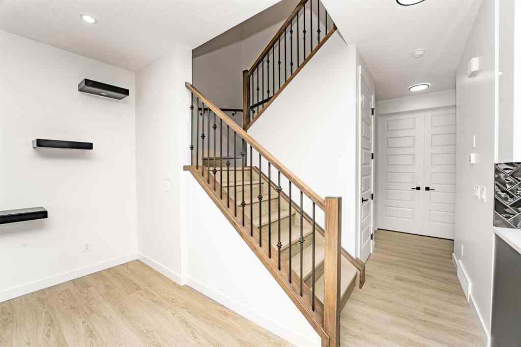 MLS&reg; # A2271533 - 192 Lakewood Crescent  in Lakewood Strathmore, Residential Open Houses