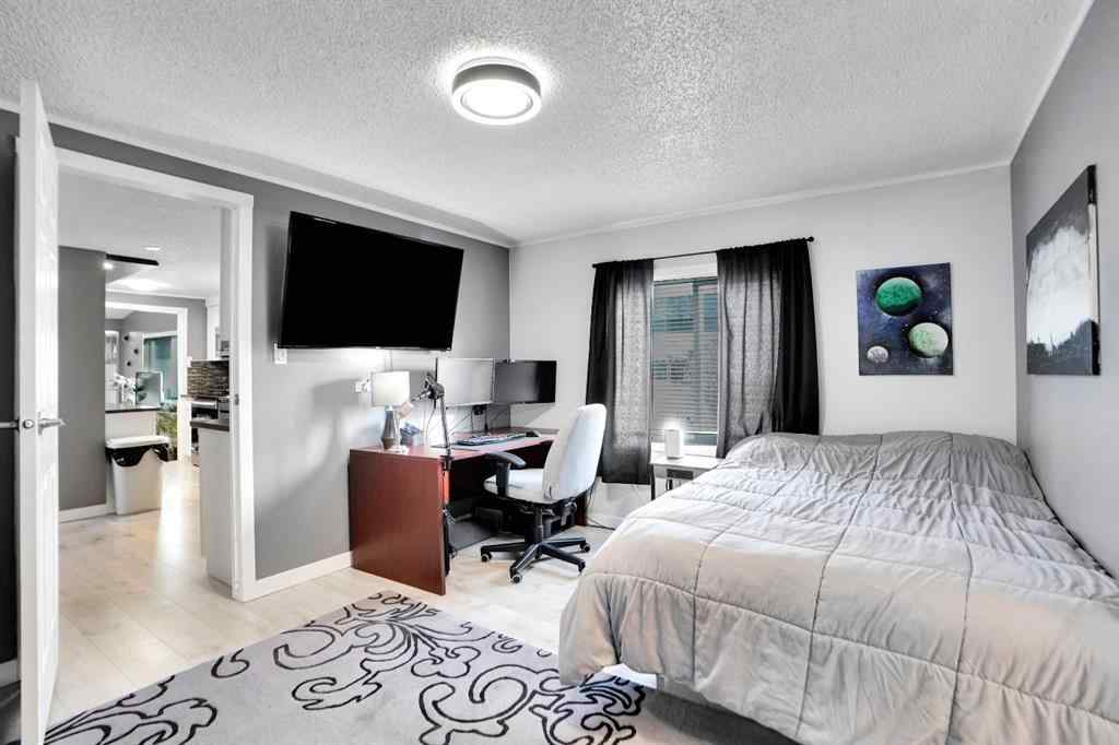 MLS&reg; # A2271534 - Unit #208 3223 83 Street NW in Greenwood/Greenbriar Calgary, Mobile Open Houses