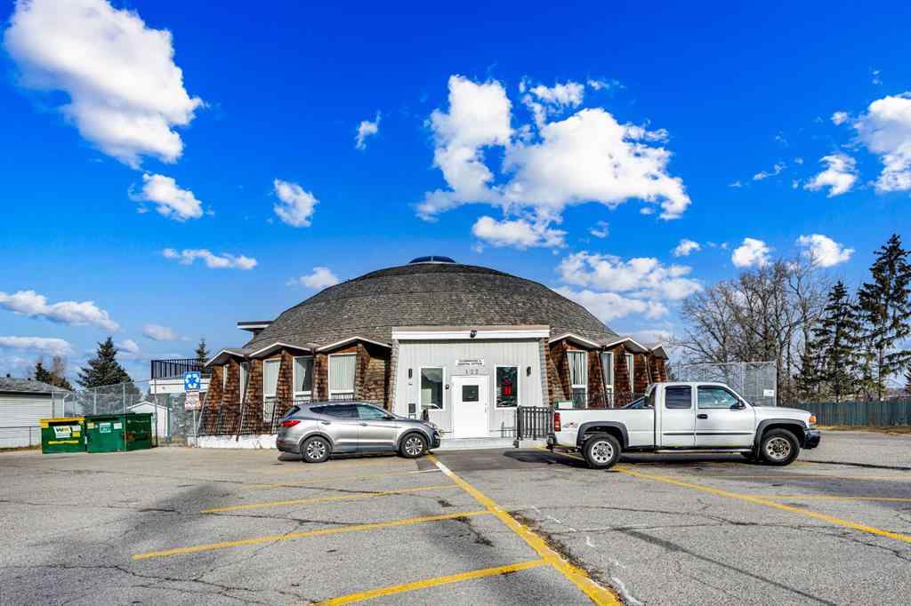 MLS&reg; # A2271534 - Unit #208 3223 83 Street NW in Greenwood/Greenbriar Calgary, Mobile Open Houses