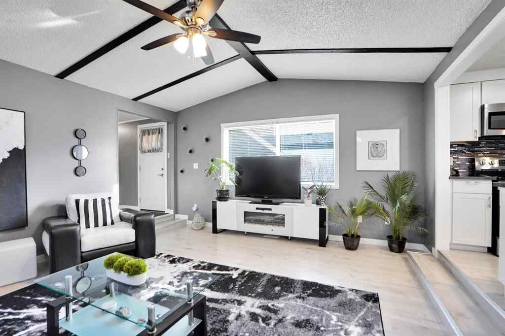 MLS&reg; # A2271534 - Unit #208 3223 83 Street NW in Greenwood/Greenbriar Calgary, Mobile Open Houses