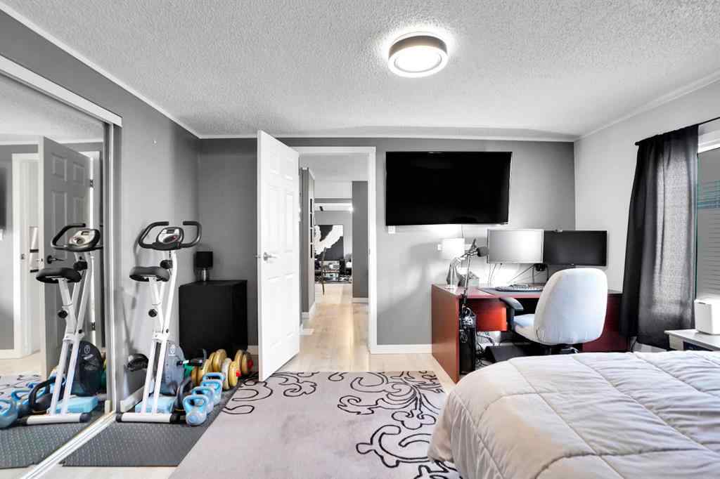 MLS&reg; # A2271534 - Unit #208 3223 83 Street NW in Greenwood/Greenbriar Calgary, Mobile Open Houses