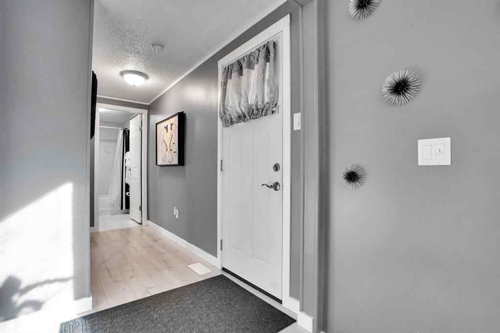 MLS&reg; # A2271534 - Unit #208 3223 83 Street NW in Greenwood/Greenbriar Calgary, Mobile Open Houses
